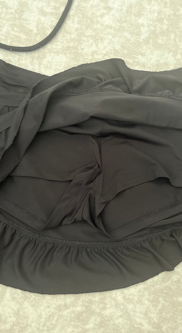 Siyah Fırfırlı Deniz Eteği-Şortlu - Görsel 3