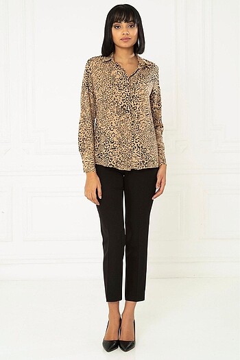 Leopar desenli bluzu