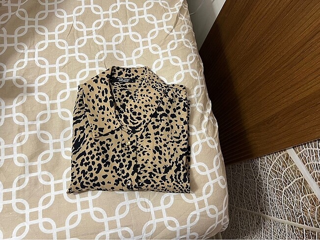 l Beden Leopar desenli bluzu