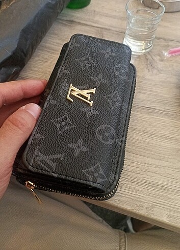 Louis Vuitton cüzdan