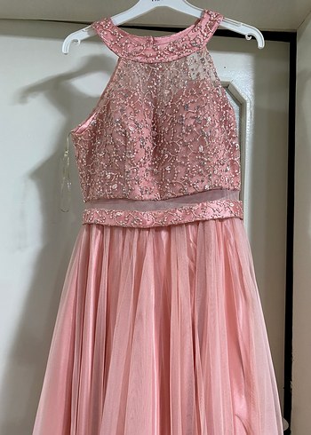 Pembe Uzun İşlemeli Abiye Elbise
