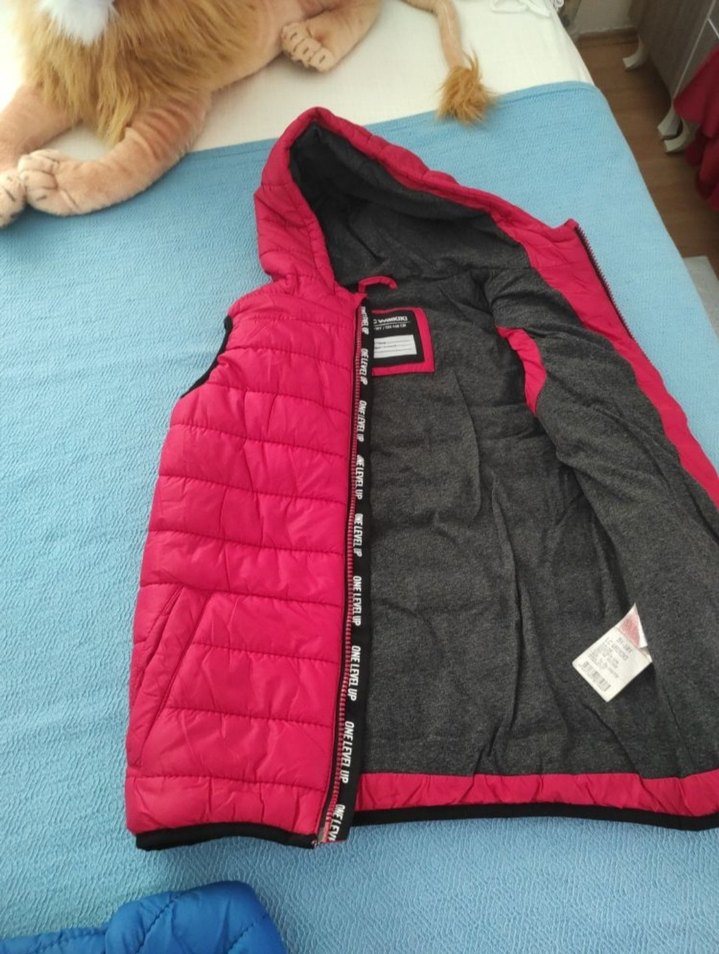 Kız Çocuk Kapüşonlu Fermuarlı  Yelek - Görsel 3