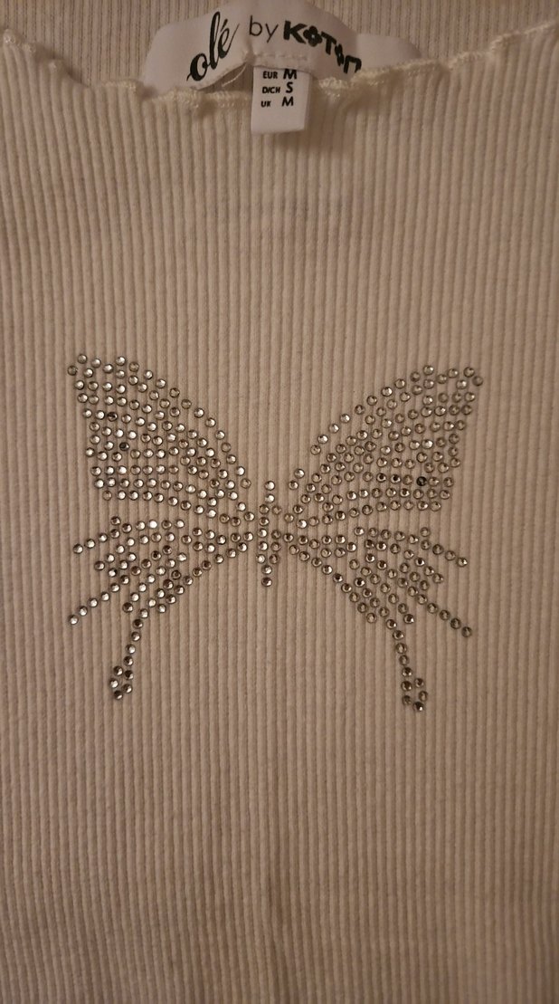 beyaz taşlı kelebek desenli tshort - Görsel 3