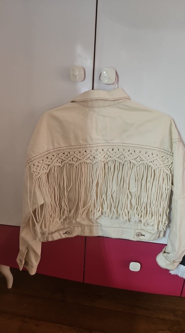 Düğmeli kırık beyaz Kadın Kot Ceket - Görsel 2