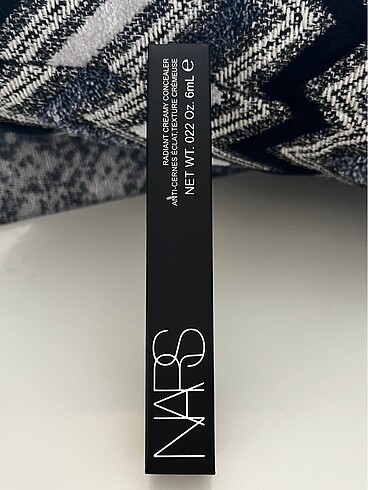  Beden Nars kapatıcı