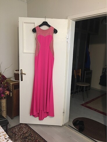 Pembe abiye uzun elbise