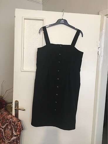 Purlin marka siyah askılı 42 beden elbise