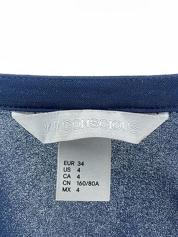 34 Beden lacivert Renk H&M Gömlek %70 İndirimli.