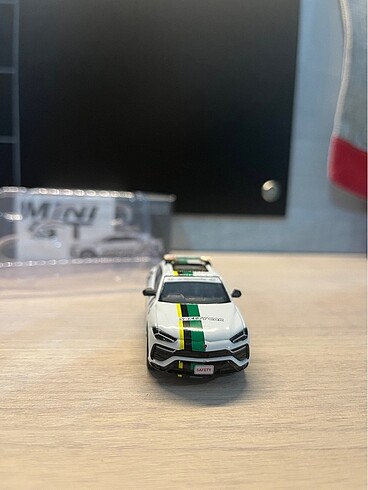  Beden Mini gt lamborghini urus