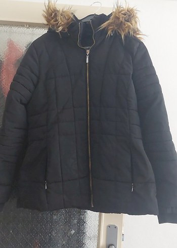 Siyah Kürklü Kadın Kışlık Mont