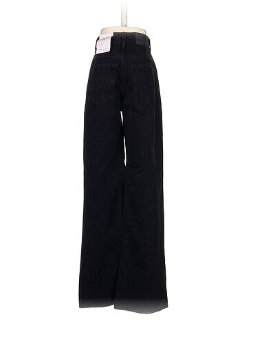 32 Beden Bershka Jean / Kot %70 İndirimli.