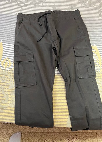 Gri Belden Bağlamalı Rahat Kesim Erkek Pantolon