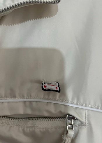 s Beden Bershka Beyaz Kadın Fermuarlı Ceket