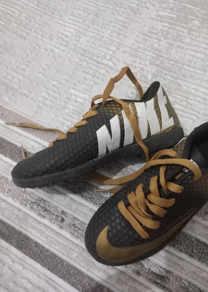 Halı saha ayakkabısı  - Görsel 3