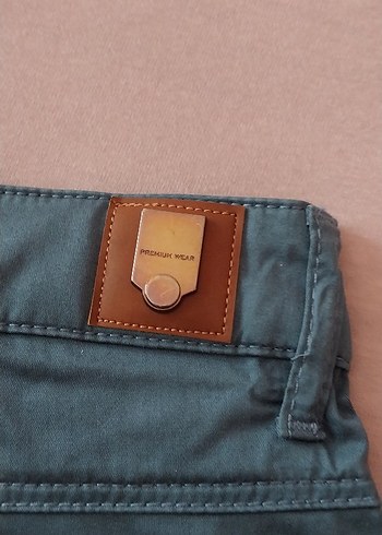 29 Beden mavi Renk Petrol Mavisi, Defacto Denim Şort