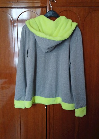 Neon Kapüşonlu Spor Üst - Görsel 7