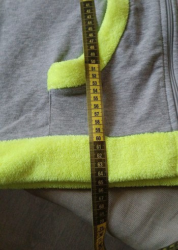 Neon Kapüşonlu Spor Üst - Görsel 9