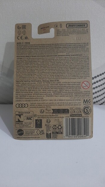  Beden mavi Renk Matchbox Audi E-Tron