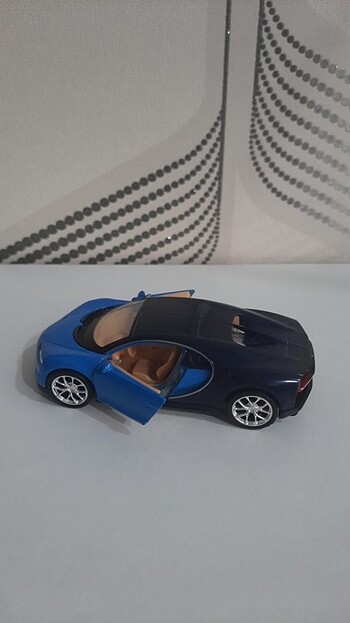 Welly 1/32 Bugatti Chiron - Görsel 2