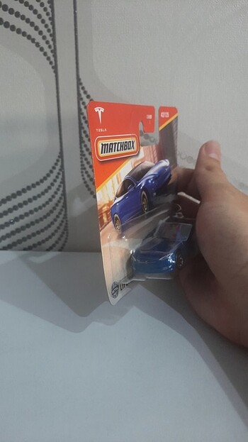 Diğer Matchbox Tesla Model S