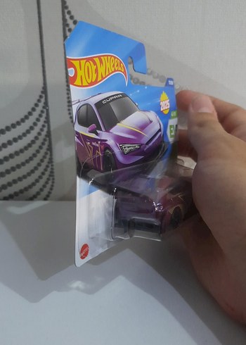 Beden HotWheels CUPRA e-RACER