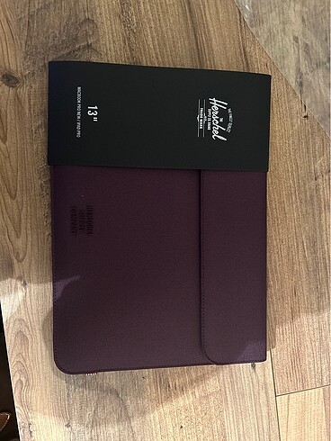Herschel Macbook Kılıfı (Macbook Sleeve)
