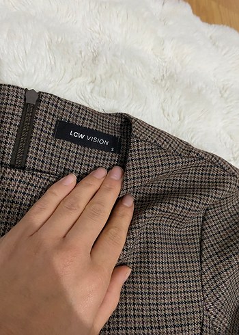 V Yaka Ekoseli Midi Elbise - Görsel 4