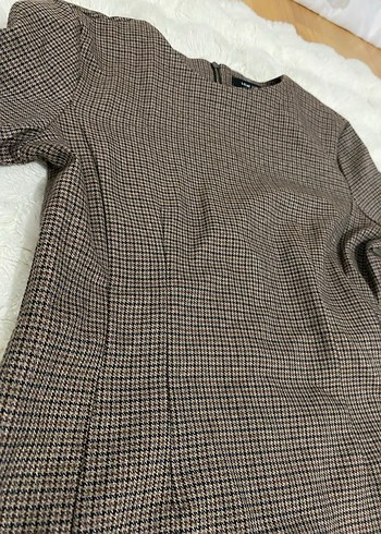 V Yaka Ekoseli Midi Elbise - Görsel 3