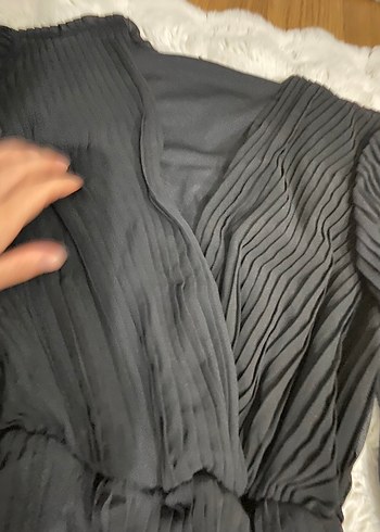 Uzun Kollu Siyah Piliseli Uzun Elbise - Görsel 3