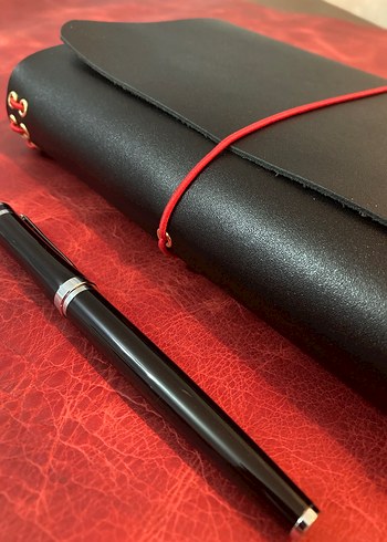  Siyah Deri Kapaklı Lastikli A5 Defter Kılıfı