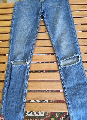 Dizi yırtık skinny jean