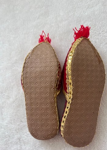 Kırmızı Nakışlı Püsküllü kız çocuk Terlik - Görsel 3