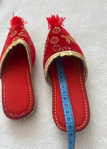 Kırmızı Nakışlı Püsküllü kız çocuk Terlik - Görsel 4