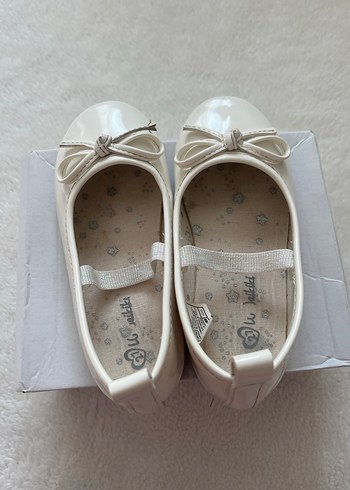 Lcw Beyaz Fiyonklu Kız Çocuk Babet - Görsel 2