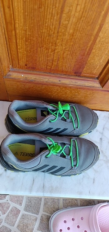 32 Beden Adidas ayakkabı 