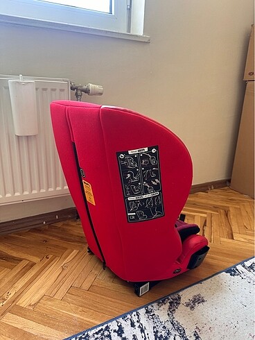 9- 36 kg Beden kırmızı Renk Oto koltuğu