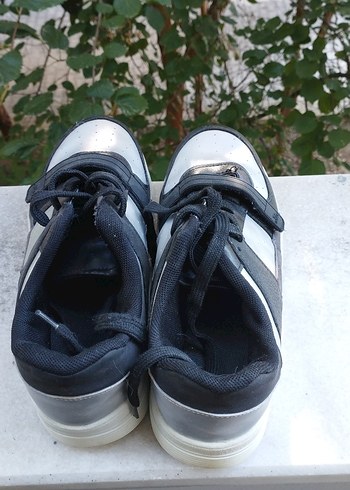 Kadın Siyah Beyaz Spor Ayakkabı Velcro - Görsel 3