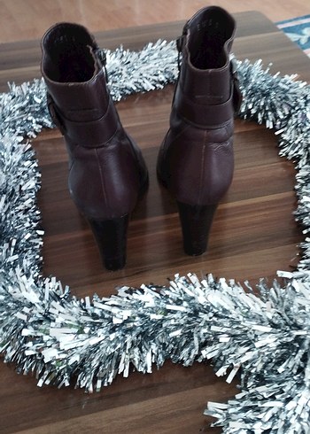 Kahverengi Deri Tokalı Kadın Topuklu Bot çizme - Görsel 3