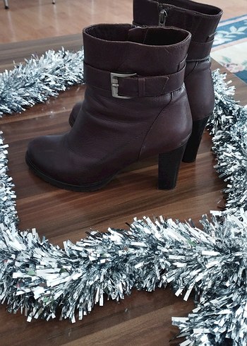 Kahverengi Deri Tokalı Kadın Topuklu Bot çizme - Görsel 4