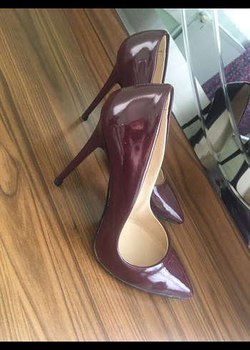 Bordo Parlak Rugan Stiletto Topuklu Kadın Ayakkabı