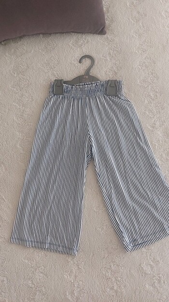 6 Yaş Beden H&M Bol paça kısa boy pantolon