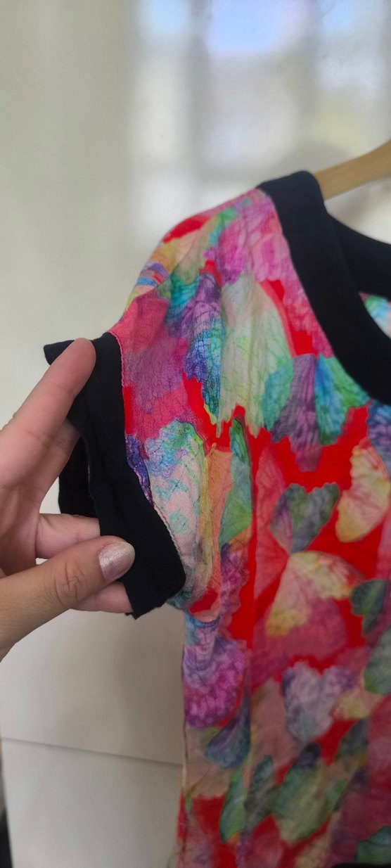 Renkli Kelebek Desenli Salaş Kadın Tişört - Görsel 4