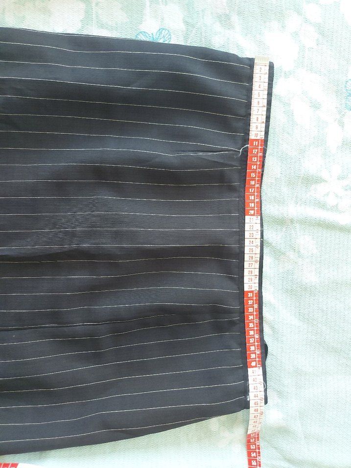 Şık astarlı etek.Bel genişlik 94cm.Tam boy 71 cm.Yırtmaç görünüm - Görsel 2