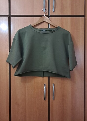Fabrika Crop Üst