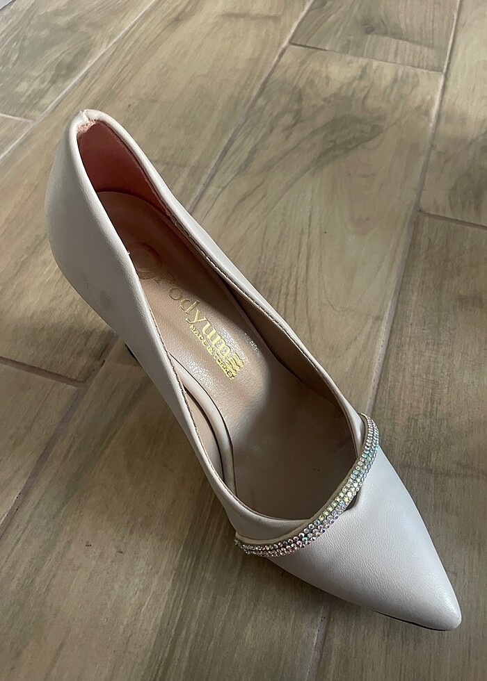 Topuklu ayakkabı - Görsel 2