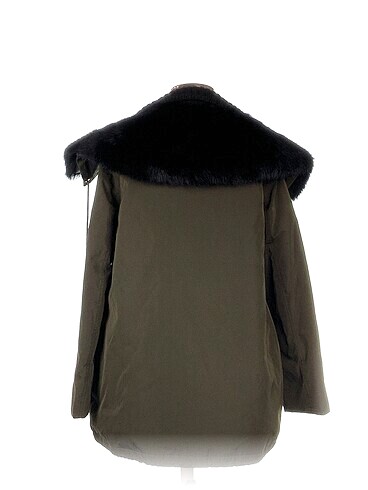 36 Beden Moncler Kaban %70 İndirimli.