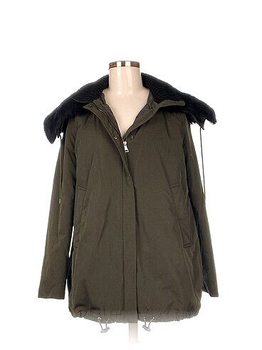 Moncler Kaban %70 İndirimli.