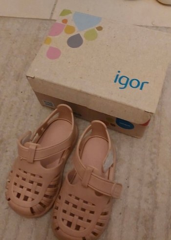 20 Beden ten rengi Renk 20 numara igor sandalet