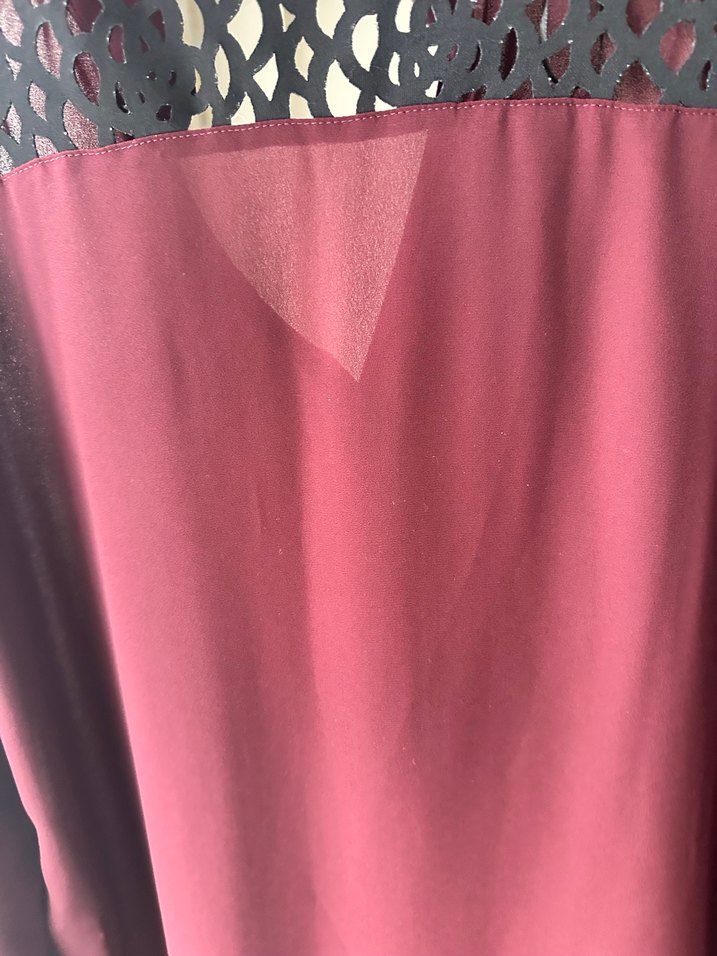 Bordo V Yaka Dantel Detaylı Kadın Bluz - Görsel 4