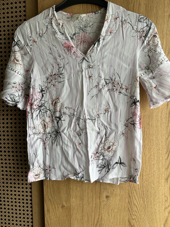 V Yaka Kısa Kollu Desenli Keten Gömlek - Görsel 2